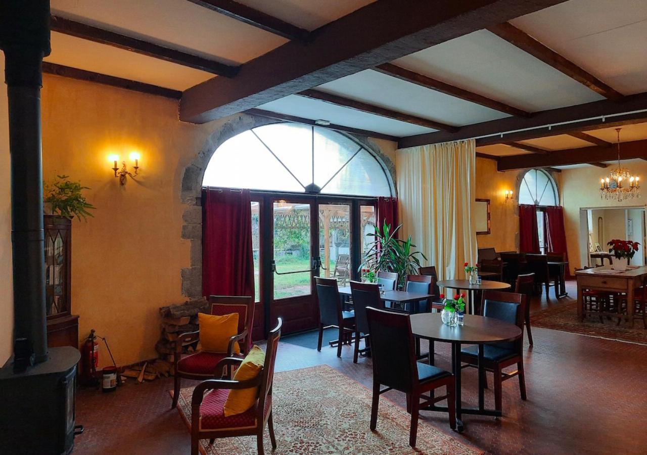 Domaine Lou Castet Bed & Breakfast Tuzaguet Ngoại thất bức ảnh