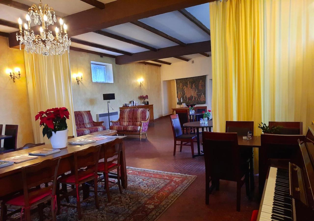 Domaine Lou Castet Bed & Breakfast Tuzaguet Ngoại thất bức ảnh