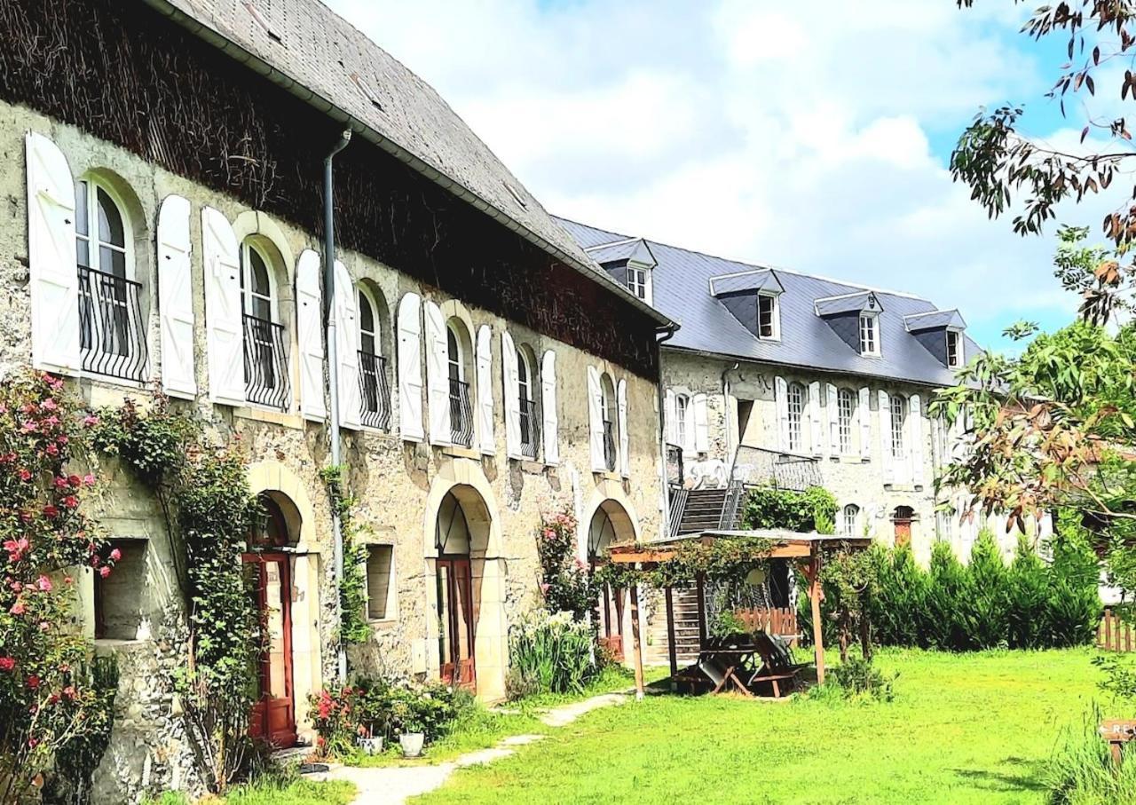 Domaine Lou Castet Bed & Breakfast Tuzaguet Ngoại thất bức ảnh