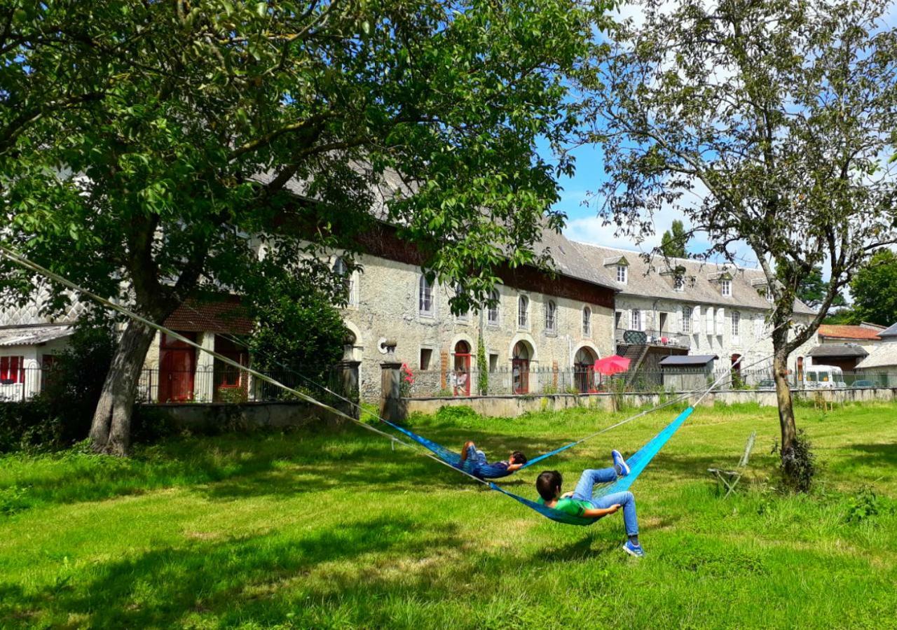 Domaine Lou Castet Bed & Breakfast Tuzaguet Ngoại thất bức ảnh