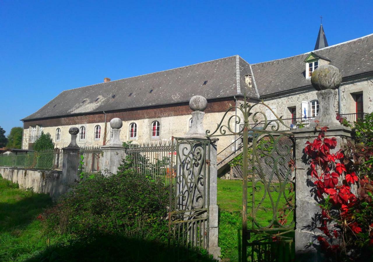 Domaine Lou Castet Bed & Breakfast Tuzaguet Ngoại thất bức ảnh