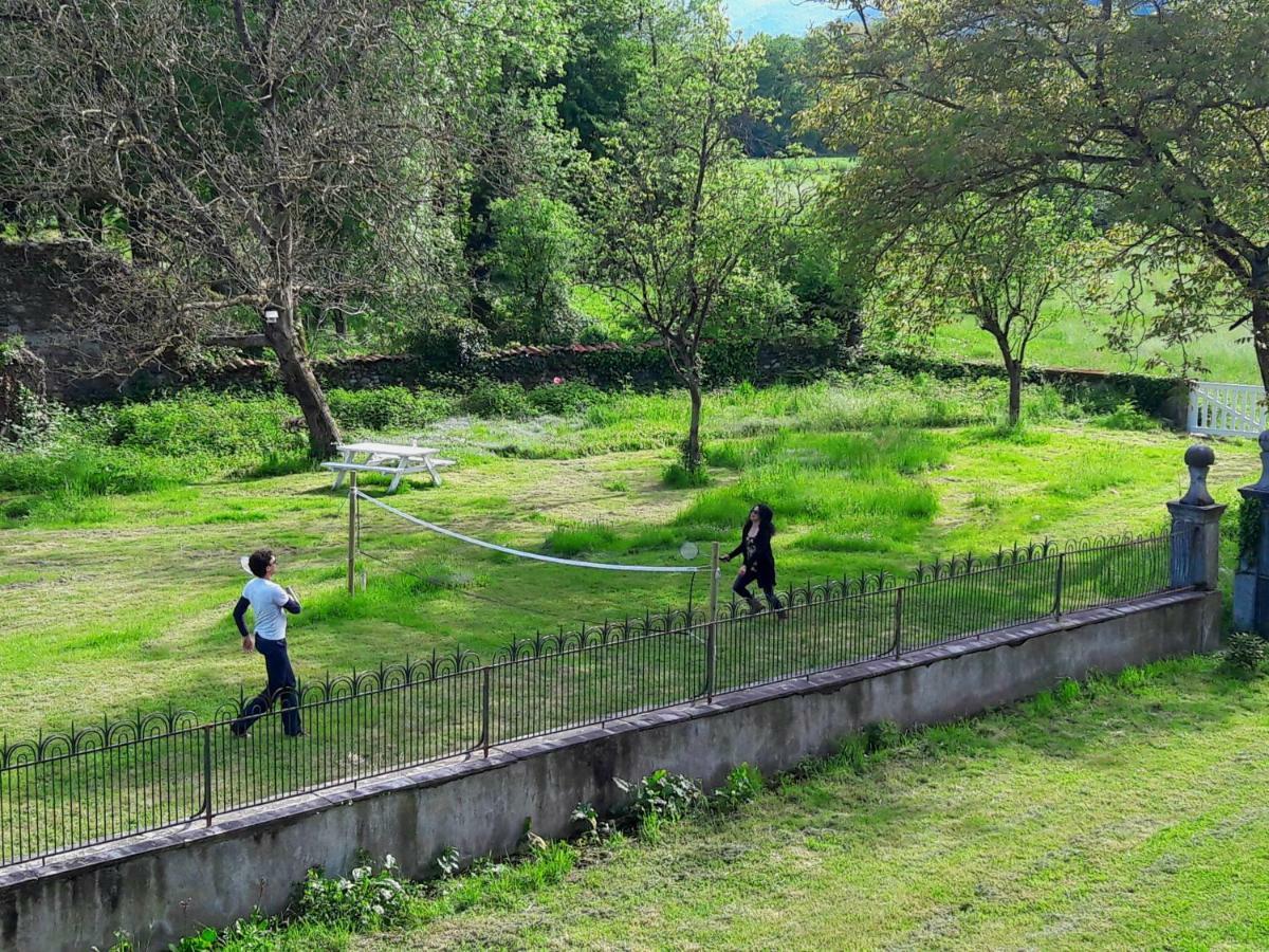 Domaine Lou Castet Bed & Breakfast Tuzaguet Ngoại thất bức ảnh
